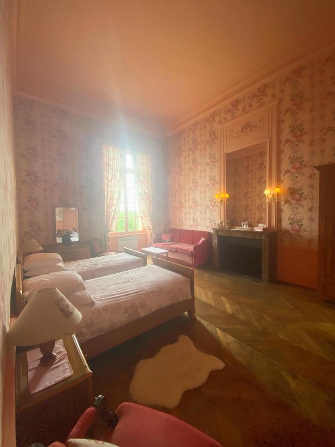 Chateau De Bed & Breakfast Villersexel