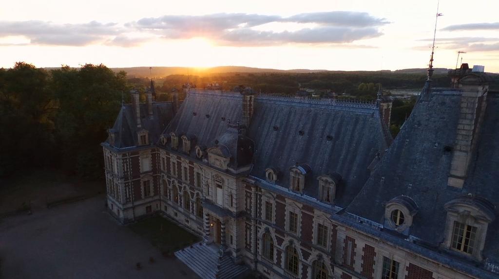 Chateau De Bed & Breakfast